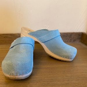 Sanita blue suede clogs